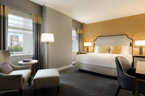 Fairmont Olympic Hotel Room Type - Deluxe King Room with Bay View