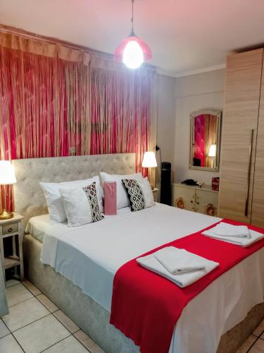Spacious Fully equipped apt Dora Holidays By the sea at Flogita Beach – khách sạn tại Triglia