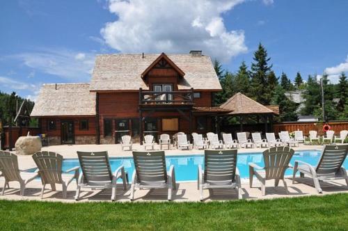 Le Milena with Private SPA & Sauna, Golf & Pool in Saint-Faustin-Lac-Carré (QC)