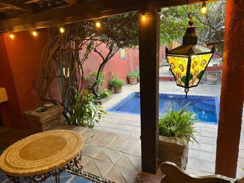 Casa del Angel Alberca Privada Jardin Exclusivo y Parking en Zona Centro