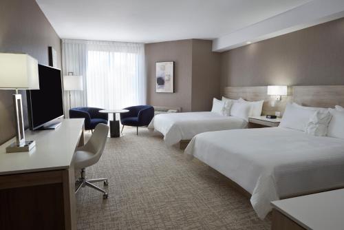 Bed, White Oaks Conference & Resort Spa in Niagara On The Lake (ON)