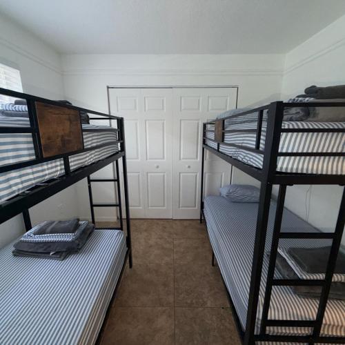 TY Park Hostel in Emerald Hills
