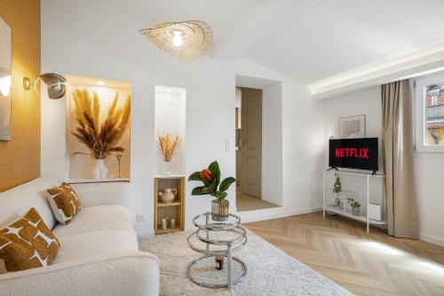 Nice Renting - ST VINCENT - Top Floor Luxury Old Town Nice Air-Conditioned