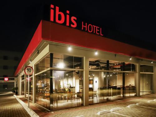 Exterior view of ibis Cuiabá Shopping