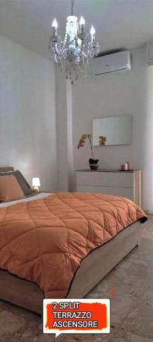 APPARTAMENTO DELIZIOSO CON TERRAZZO IN CENTRO-DELICIOUS APARTMENT WITH TERRACE