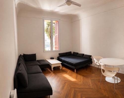 Spacieux appartement bourgeois au cœur du carré d'Or de Nice et Proche mer