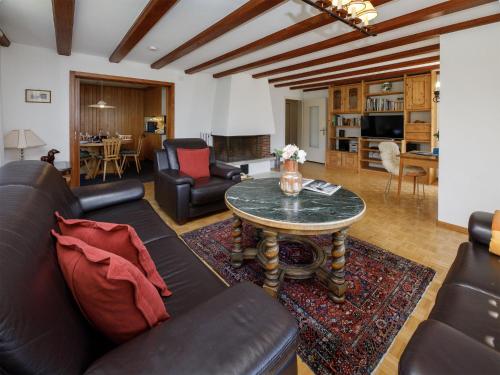 Apartment Chalet Shangri La by Interhome in Grindelwald, Schweiz