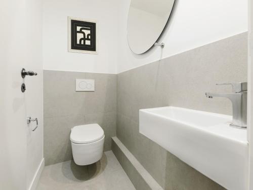 LivinParis - Luxury AC 4 Bedrooms Opera I - image 5