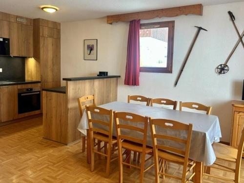Location 4 Pièces avec Balcons pour 8 à Puy-Saint-Vincent