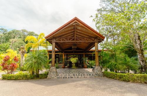 Entrance, Bungalows Beachfront Hotel in Puerto Viejo de Talamanca