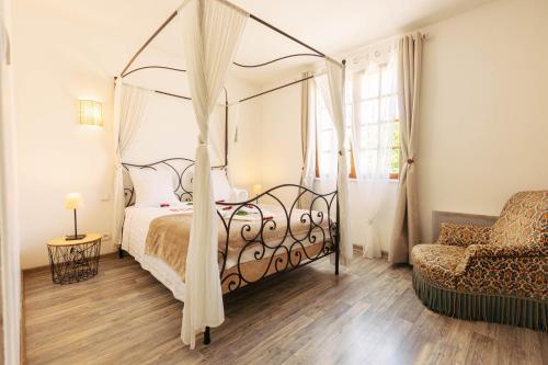 Villa 110m2, 7 pers, Jacuzzi , 3 chambres, terrain clos et arbore 2500m2 in Capendu