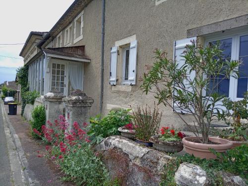 Une chambre à la campagne (Une chambre a la campagne) in Puynormand
