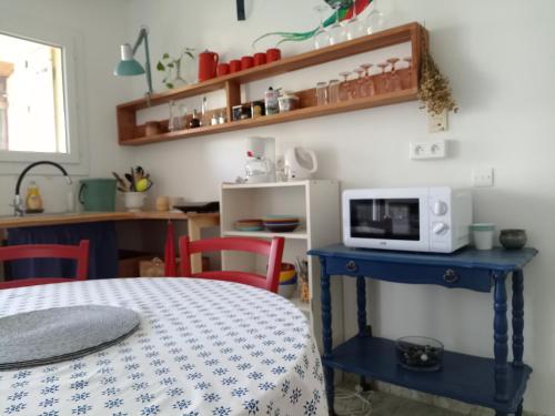 Une chambre à la campagne (Une chambre a la campagne) in Puynormand