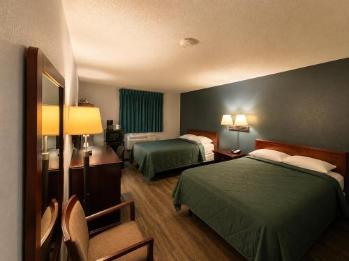 Corning Inn - image 23