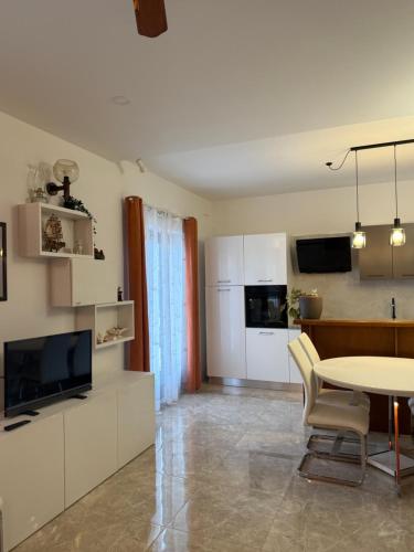 Apartman Mandarina – khách sạn tại Sumartin