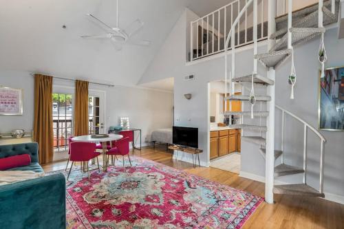 Lainey's Loft by Stay Local Nashville