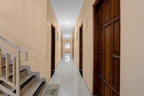 Lobby, Hotel O near Universitas Gadjah Mada formerly Seruni Residence in Depok