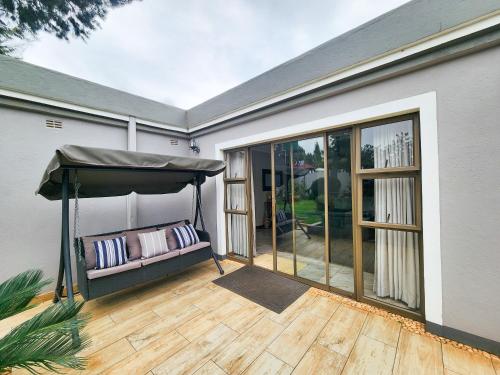 บริการและสิ่งอำนวยความสะดวก, Falcon Guest House in ฮาราเร