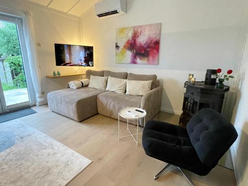 Dune Nest 233 - beautiful house near beach - up to 4 guests with garden, parking, WLAN – khách sạn tại Bredene Aan Zee