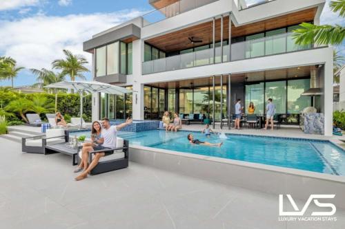 Carlotta- New Construction Luxury Waterfront Villa in Fort Lauderdale, USA