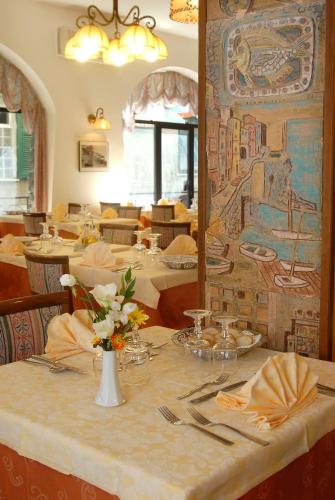 Restaurant, Albergo degli Amici Moggia in Monterosso al Mare