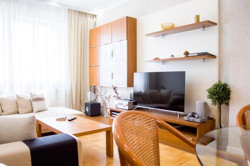 Grand Patriarh near Vitosha Blvd with Parking, Sofia