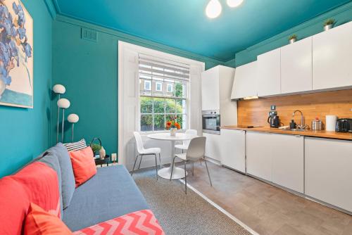 Camden Apartment By Morethanstays, Londra