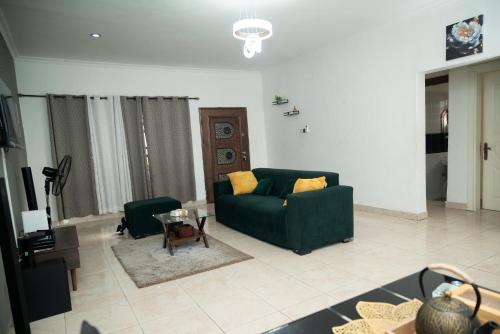 Quiet 3 Bedroom in Gated Home in Oyarefa, Accra, Near Aburi