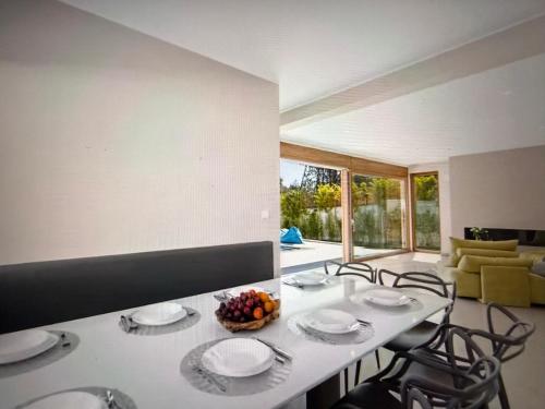 Exclusive Seafront Villa Private Pool