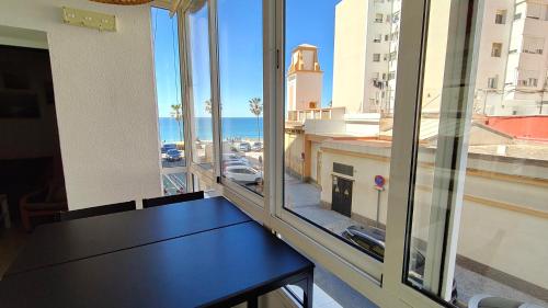 Cádiz Beach & Kids - free parking - sea views