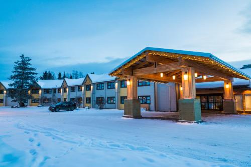 Prestige Hudson Bay Lodge & Conference Centre, WorldHotels Crafted Collection