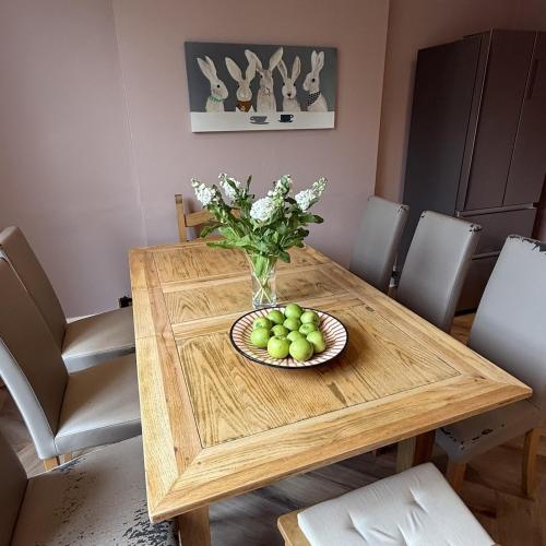 Walk to Royal Ascot - Luxury 4 bed apartment in Ascot