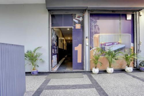 Вход, Hotel O by OYO Silver Arc Mall Ludhiana Formerly White Solitaire 1 in Лудяна