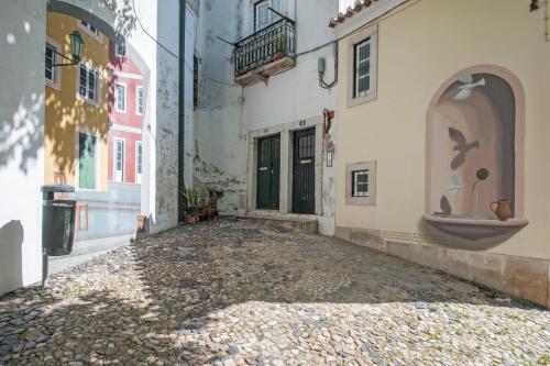 Stay local in Alfama! Deolinda central Home, amazing view, Лиссабон (фото 5)