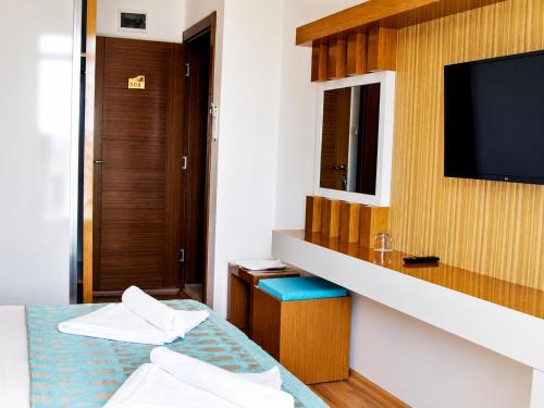 Zimmer mit 2 einzelbetten, balkon