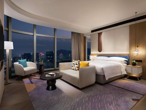 Fashion Town Hotel Shenzhen MGallery Collection in Longhua New District
