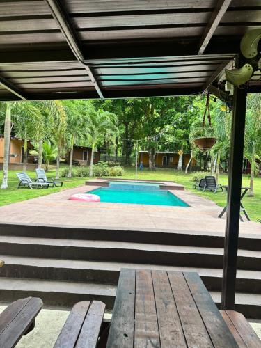 La macana Ecotour in Puerto Lindo