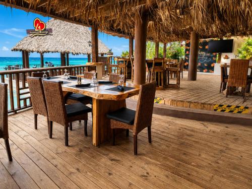 Tiamo Beach Resort and Spa- Adults Only in 런어웨이 베이