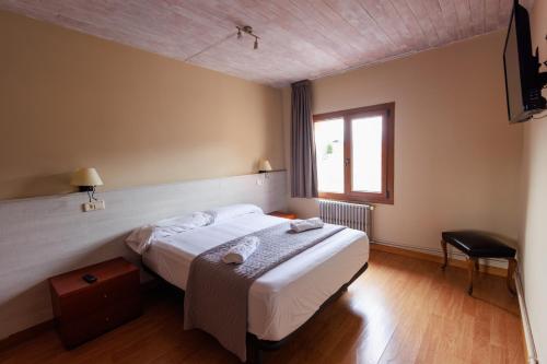 3 twin beds