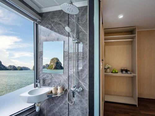 Mystique Halong Cruise - image 5