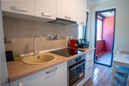 Barrique 33 - Breakfast delivered & Minibar - Mall Area - image 3