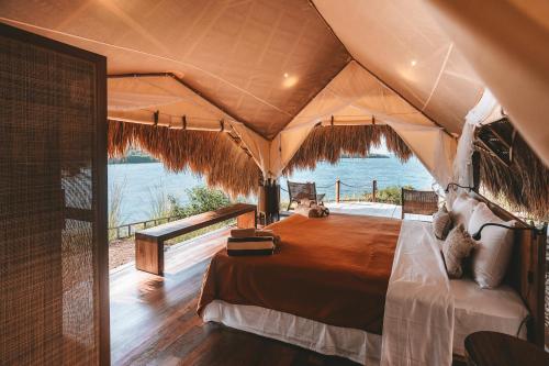 Ocean Mantra Village - All-Inclusive Eco Retreat in Poja