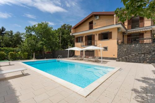Villa Sara sull'Etna con Piscina - Accommodation - Viagrande