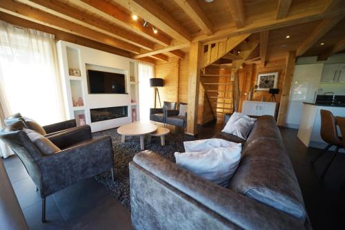 4 bedrooms, 8 beds