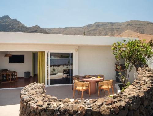 Canaryislandshost I Soco – khách sạn tại Caleta de Famara