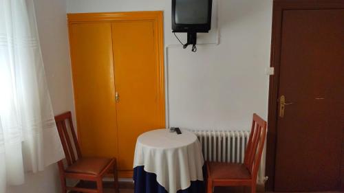 Hostal Restaurante Moderno in Cistierna