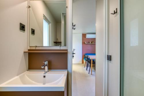 Bathroom, Bungalow in Agde