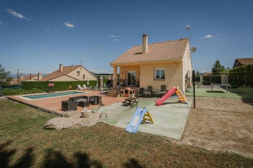 Exterior view, Disfrutar y relajarse el Robledal in Zarzuela del Monte