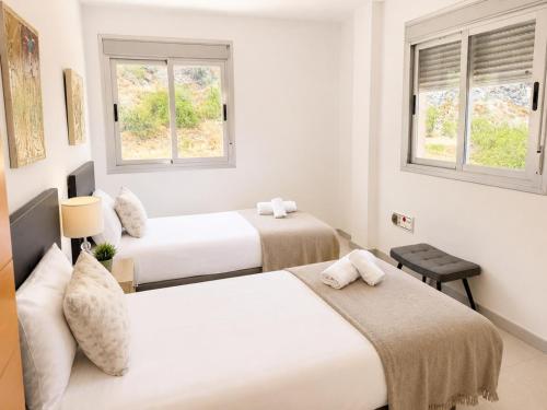 Malaga Center Flat Exclusive - image 21