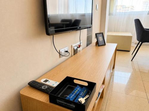 Malaga Center Flat Exclusive - image 17